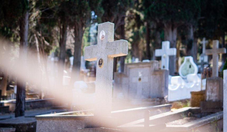 Поминальні дні: киян просять не ходити на кладовища