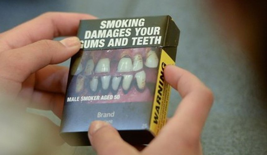 В Україні оновлять маркування сигаретних пачок: що зміниться. В Україні заборонять рекламу е-сигарет та приладів для нагрівання тютюну.