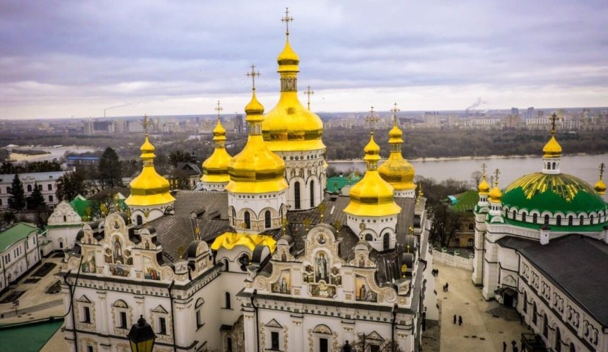 Комісія Мінкульту показала безлад в Лаврі після ченців УПЦ МП: фото