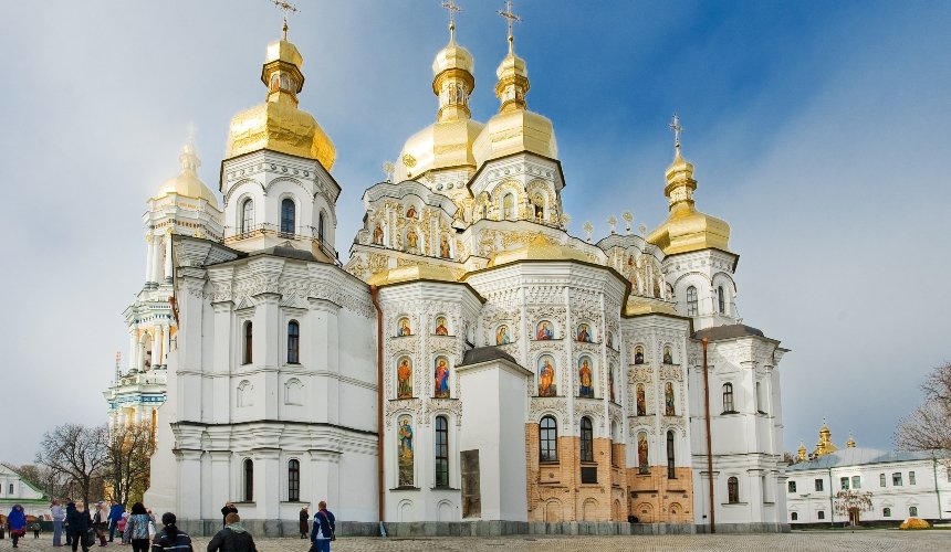 В Києво-Печерській Лаврі вперше за 300 років провели богослужіння українською