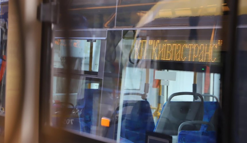6 та 7 квітня низка столичних автобусів і тролейбусів змінить маршрути: нові схеми руху