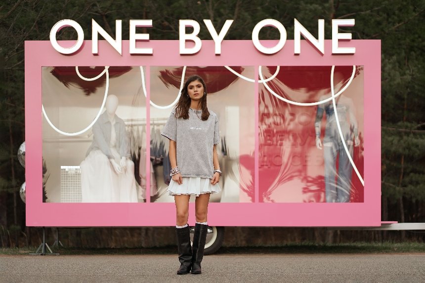 Український бренд One by One випустить нову колекцію та реаліті-шоу “Дорога до себе”