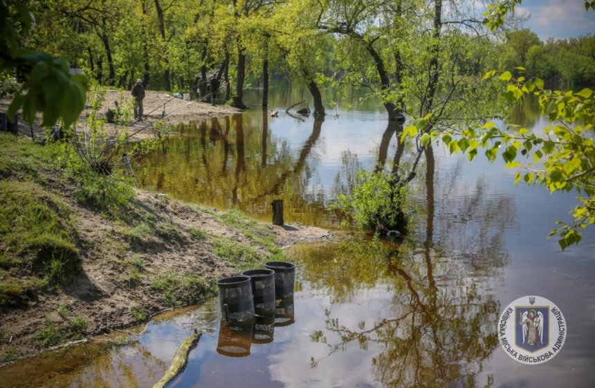 Київ підтоплює: 24 квітня рівень води у Дніпрі піднявся до рекордного рівня