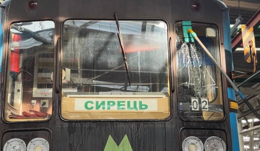 Як миють київське метро: цікаві факти