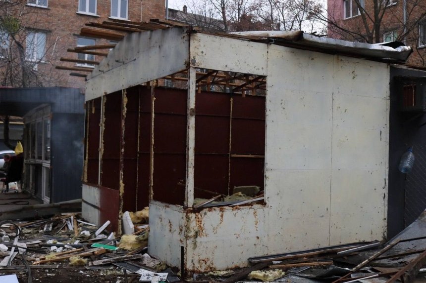 У&nbsp;Солом'янському районі прибрали незаконні МАФи