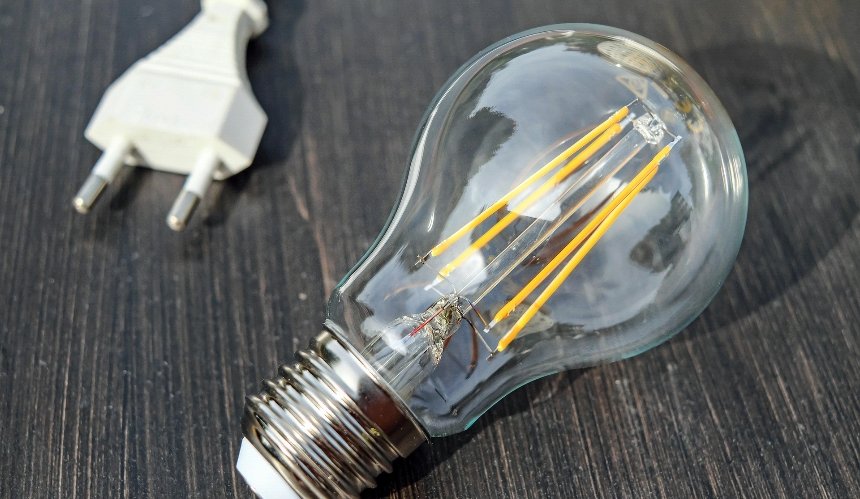 На Київщині 9 квітня вимикатимуть світло: які графіки