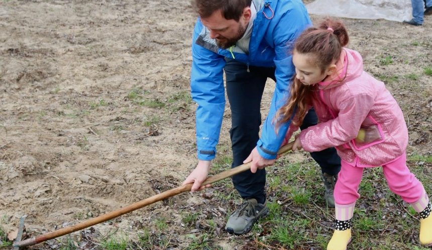 Тисячі кубів сміття: як у Києві пройшла масштабна весняна толока