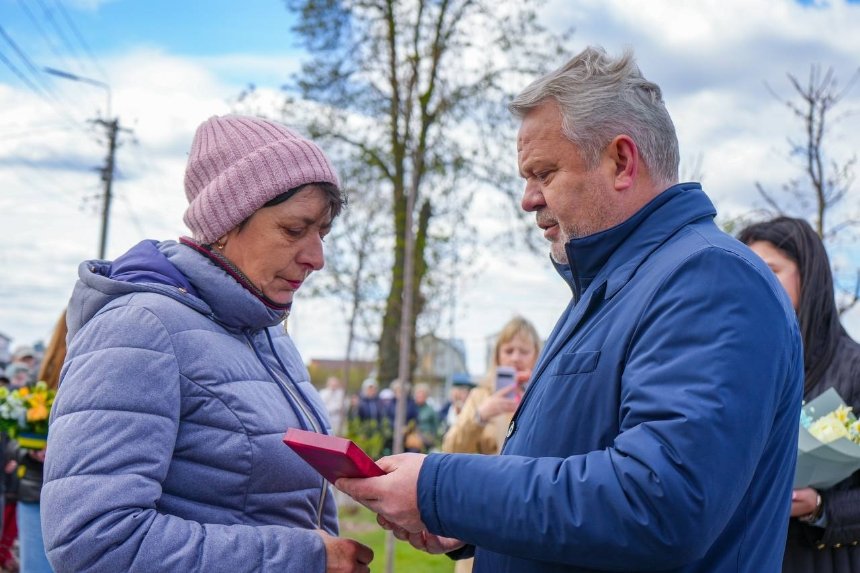У Бабинцях на Київщині відкрили Монумент загиблим захисникам України: фото