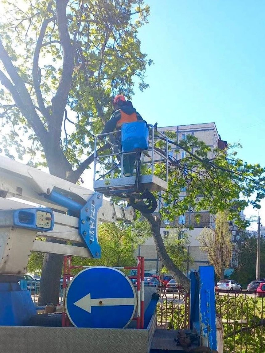 У Києві ліквідовують наслідки негоди