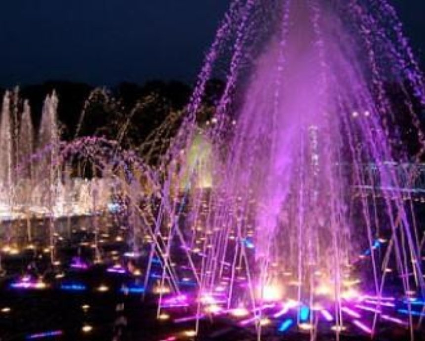 В Киеве открывают еще три светомузыкальных фонтана