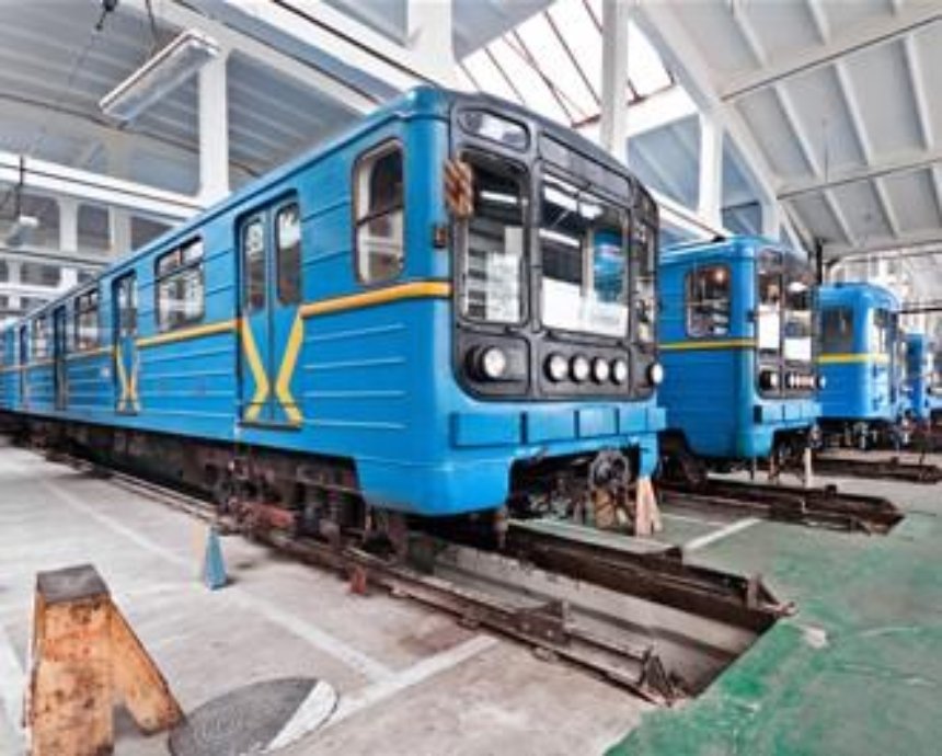 Ночлежка для голубых вагонов: фотопрогулка по депо метрополитена