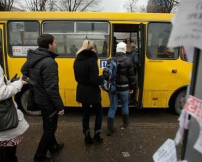 Киевская власть попросила у правительства самостоятельно устанавливать тарифы на проезд