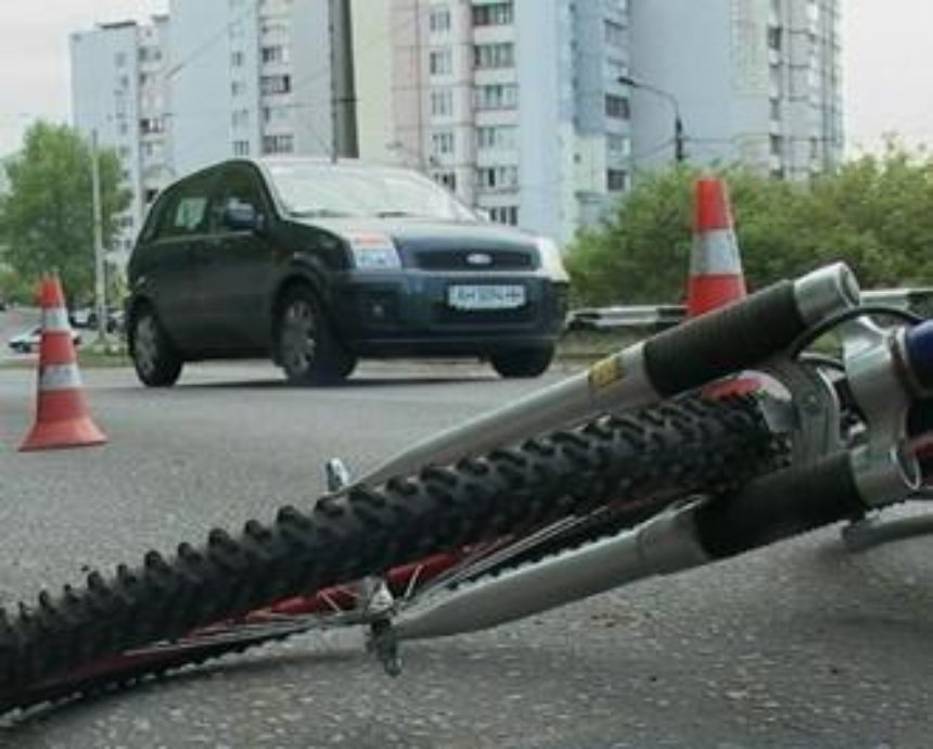 В Киеве опять сбили велосипедиста (фото)