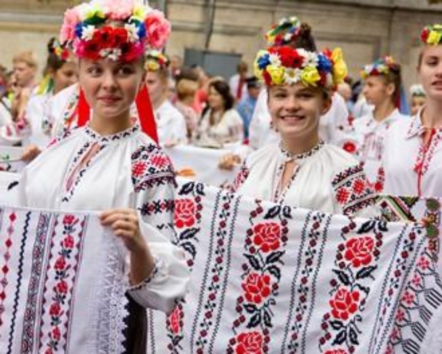 В Украине может появиться новый праздник - День вышиванки
