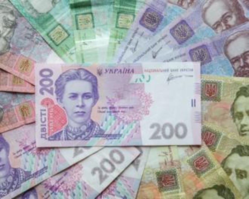 Налоговики помогли получить зарплату 500 киевлянам
