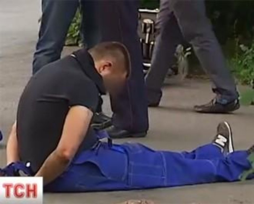 В Киеве задержали вооруженного псевдосантехника