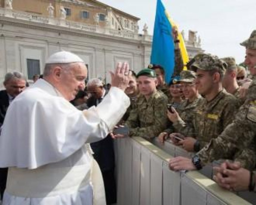 Папа Римський Франциск благословив українських військових