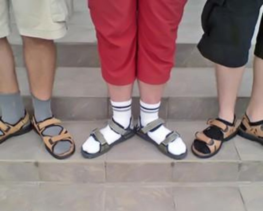 Верховная Рада приняла закон, который позволяет генпрокурору носить носки под сандалии