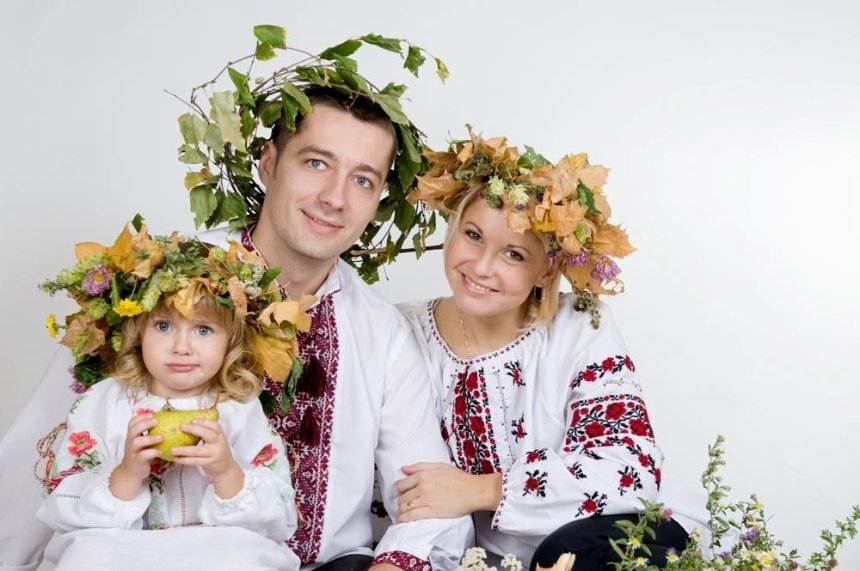 Україна відзначає День вишиванки
