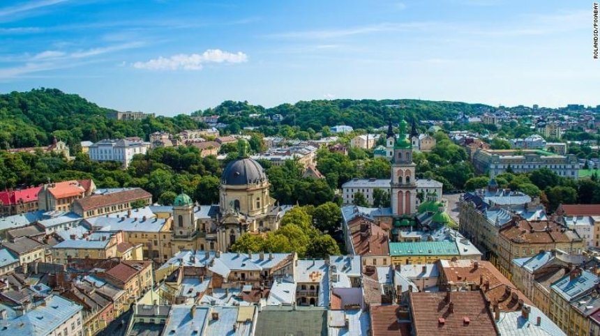 Американский телеканал назвал 11 лучших туристических мест Украины