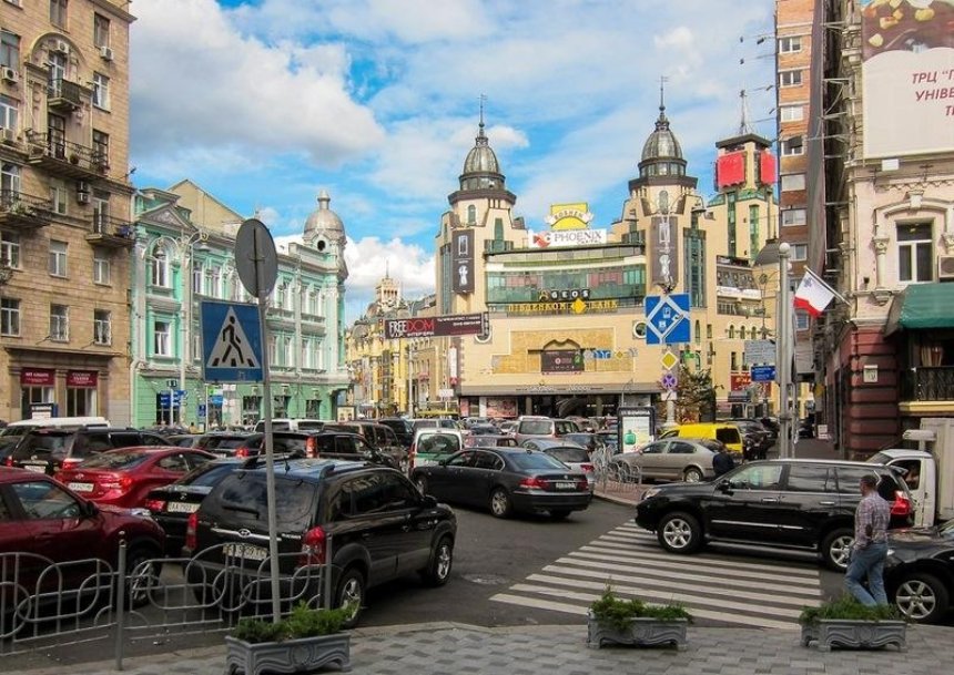 В столице ограничат движение по улице Васильковской
