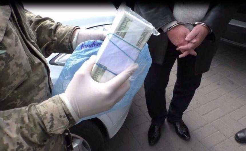У київського підприємця вимагали 1,3 мільйони доларів "для Луценка"