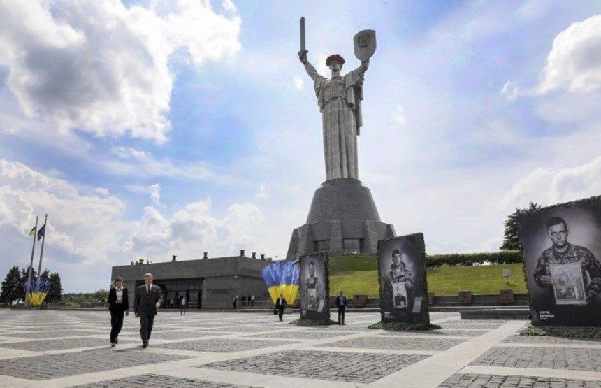 Мемориал погибших героев АТО построят в Киеве