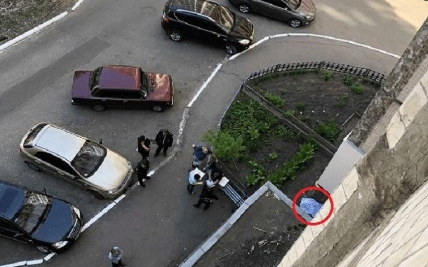 Под Киевом ребенок выпал из окна седьмого этажа (фото)