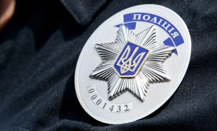 В Киеве возле метро нашли тело полицейского