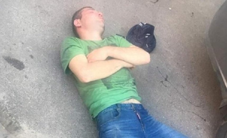 В Днепровском районе пьяный таксист врезался в автомобили на парковке