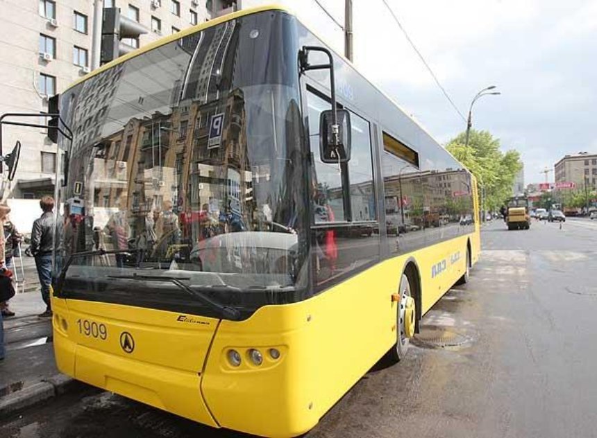 В Киеве запустят бесплатные автобусы (схемы)