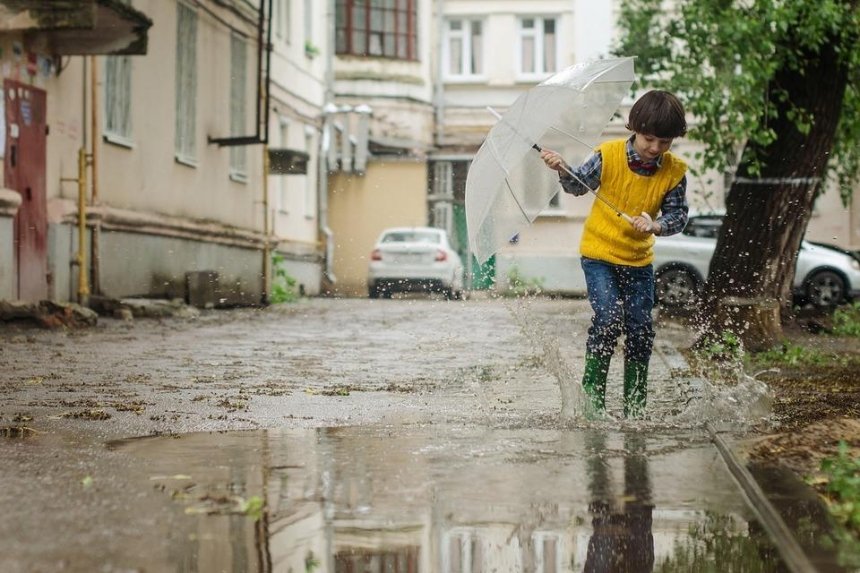 Дождь и сильный ветер: киевлян предупредили о непогоде