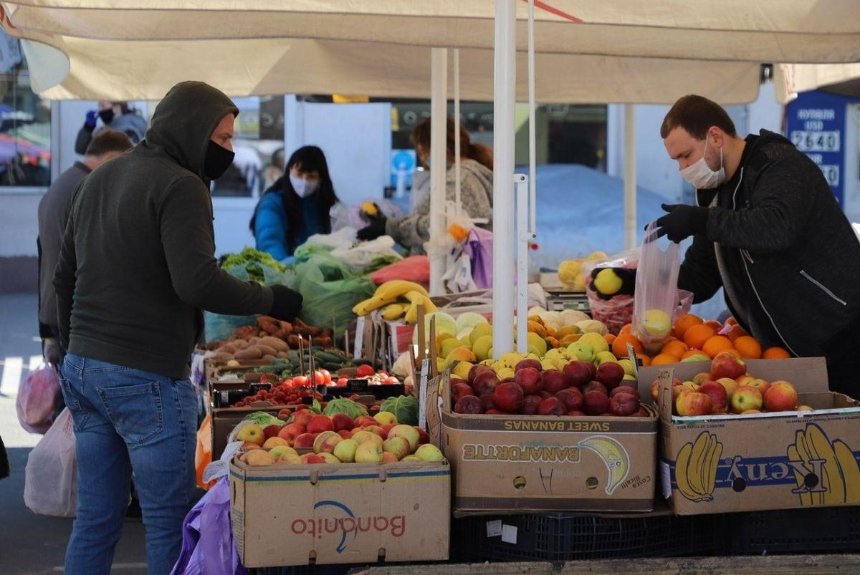 В Киеве уже открыли десять продовольственных рынков: список