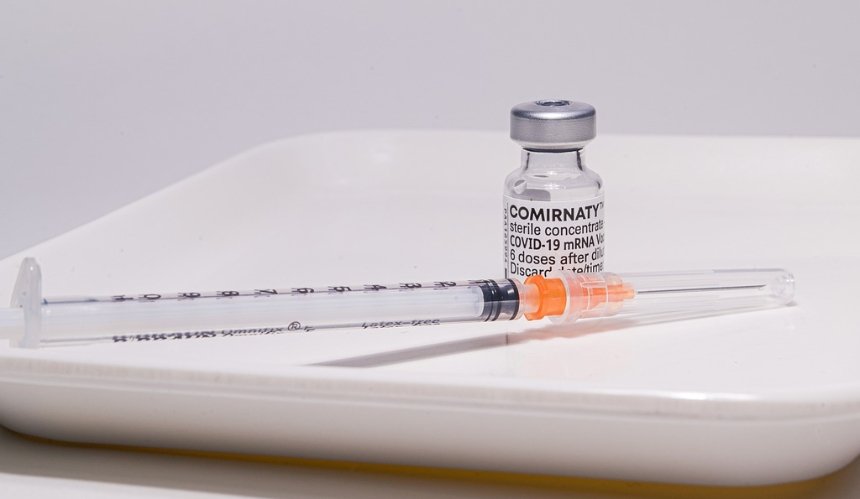 Украина получит 20 млн доз вакцины Pfizer