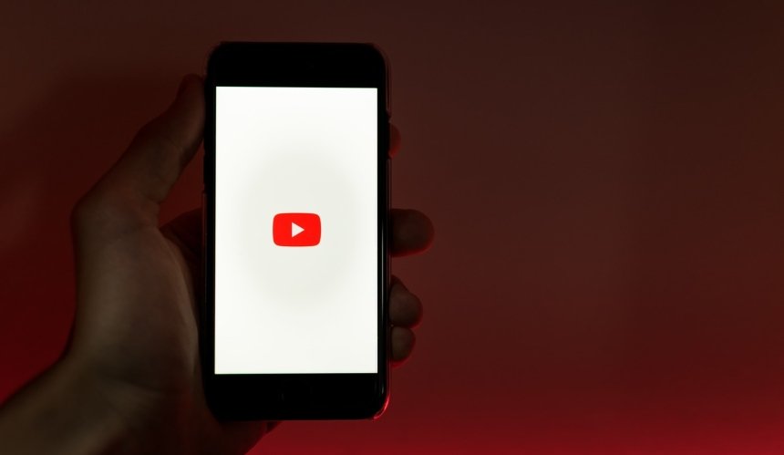 Реклама во всех видео и налоги для блогеров: что изменится в YouTube