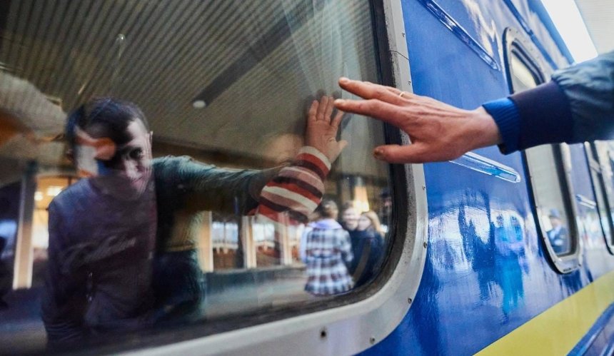"Укрзалізниця" призначила евакуаційні рейси на 1 травня: розклад