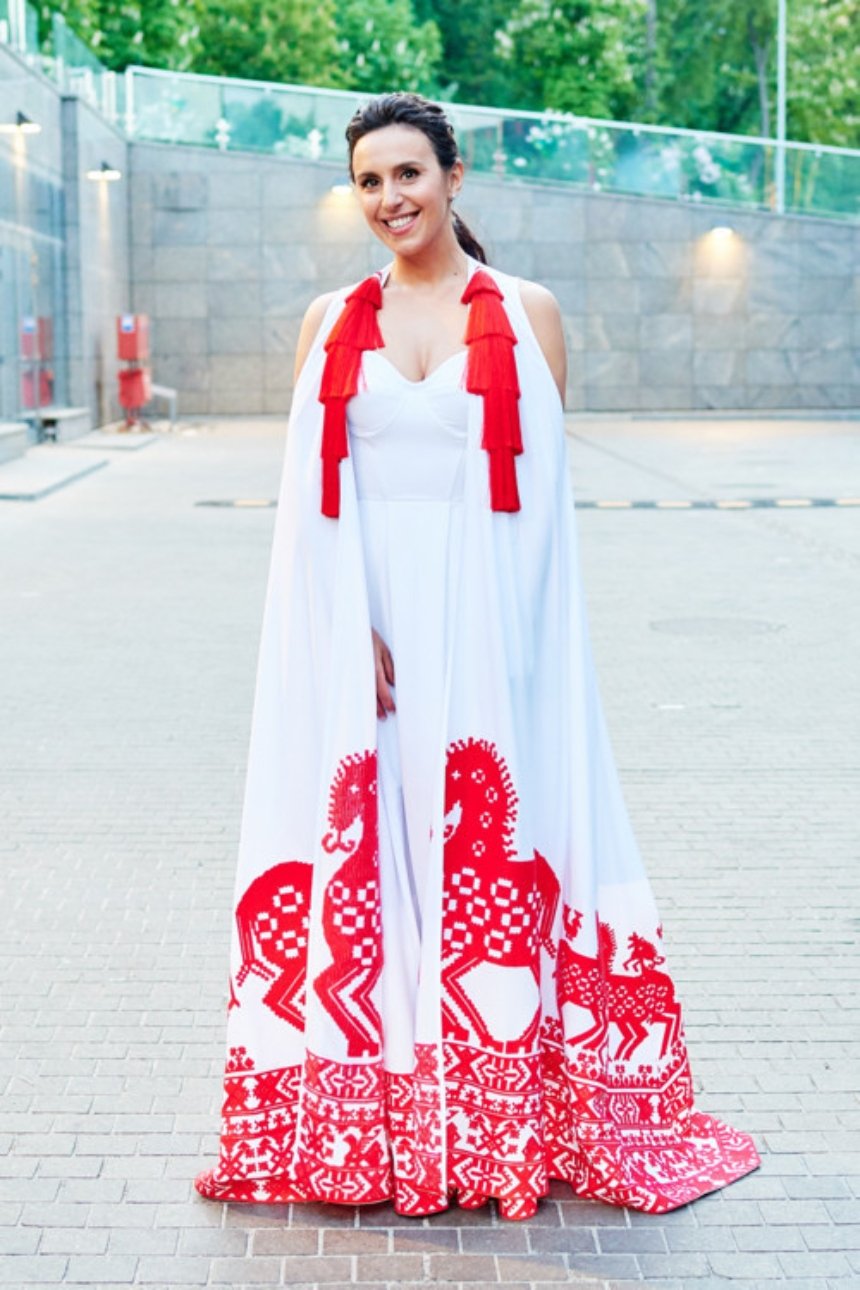 Джамала у сукні від Юлії Магдич, створеній до Євробачення-2017