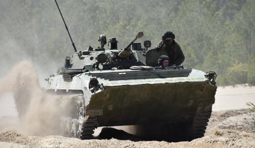 Українські танкісти на навчаннях