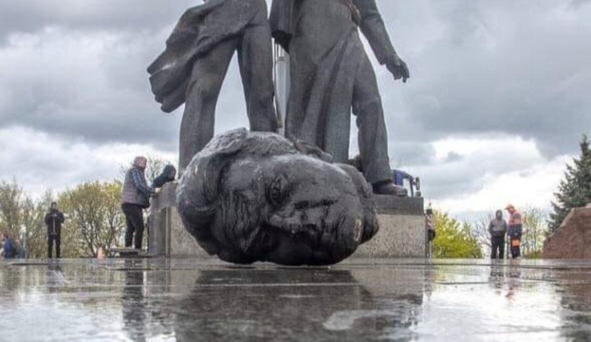 У Києві демонтують 47 радянських пам'ятників