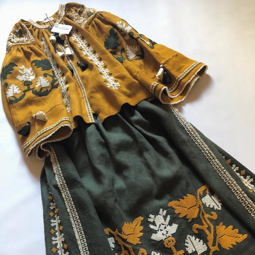 Вишитий комплект спідниця та блузка від бренду Fayna Vyshyvanka