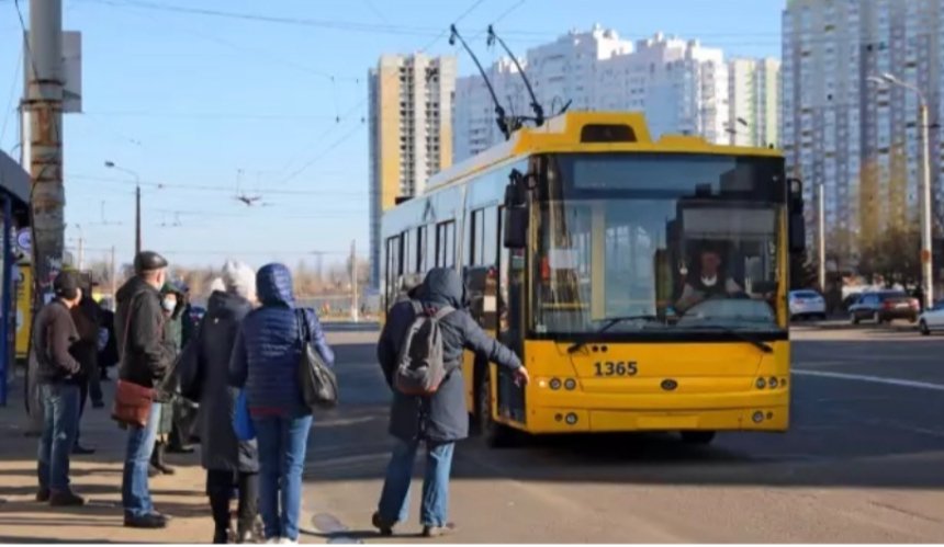 громадський транспорт Київ