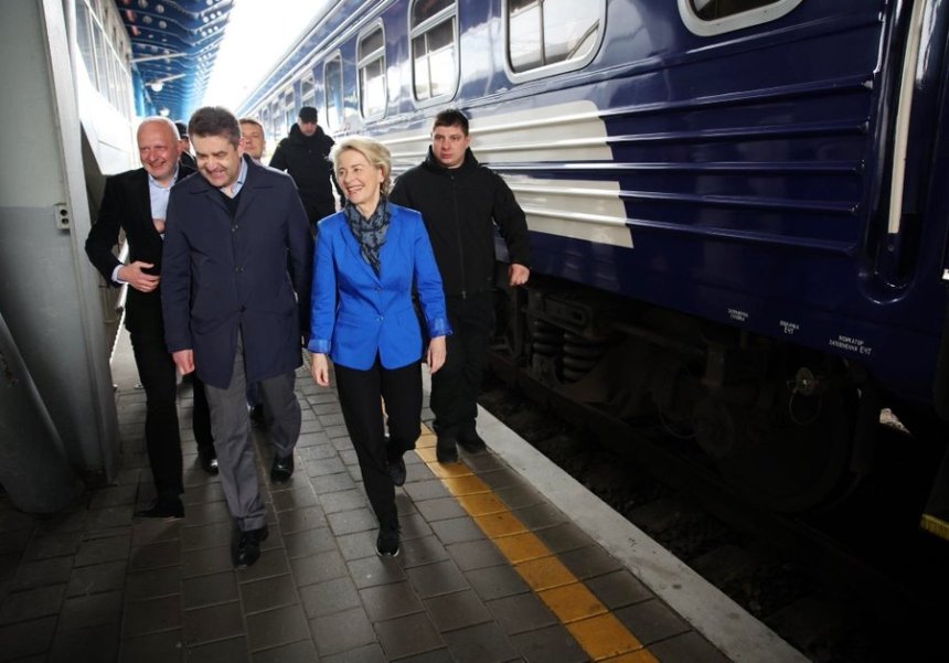 9 травня до Києва приїхала з візитом Президентка Європейської Комісії Урсула фон дер Ляєн. 