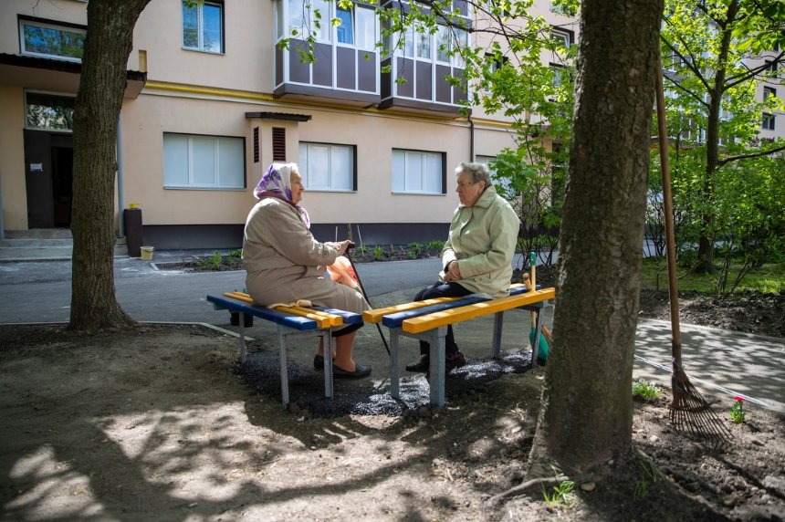 У Києві, в Подільському районі відремонтували ще три будинки, які постраждали під час ракетного обстрілу в березні 2022 року. 