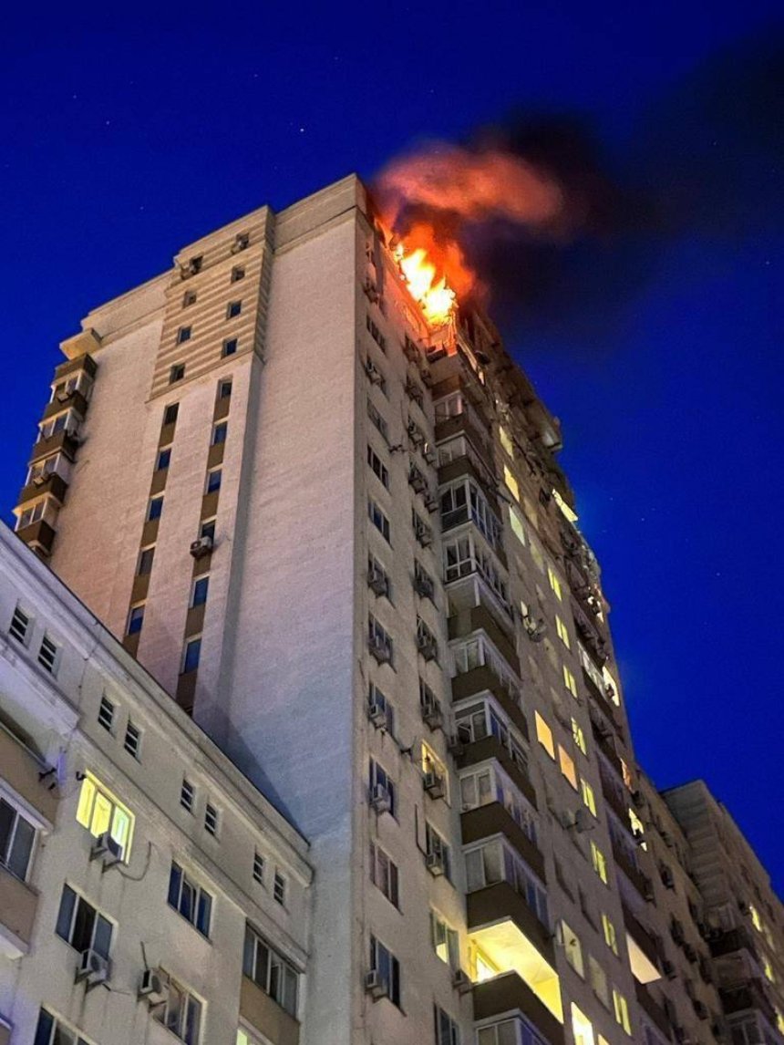 Загоряння верхніх поверхів багатоповерхівки в Києві, 30 травня 2023