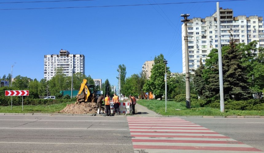 У Святошинському районі Києва встановлять нові безбар’єрні світлофори: подробиці