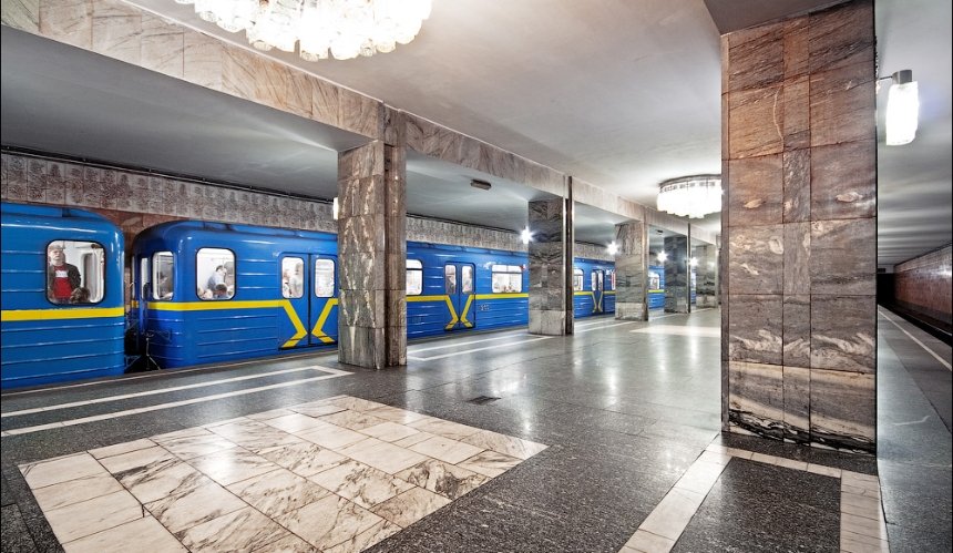 Через дефіцит кадрів: Київський метрополітен відкрив десятки вакансій