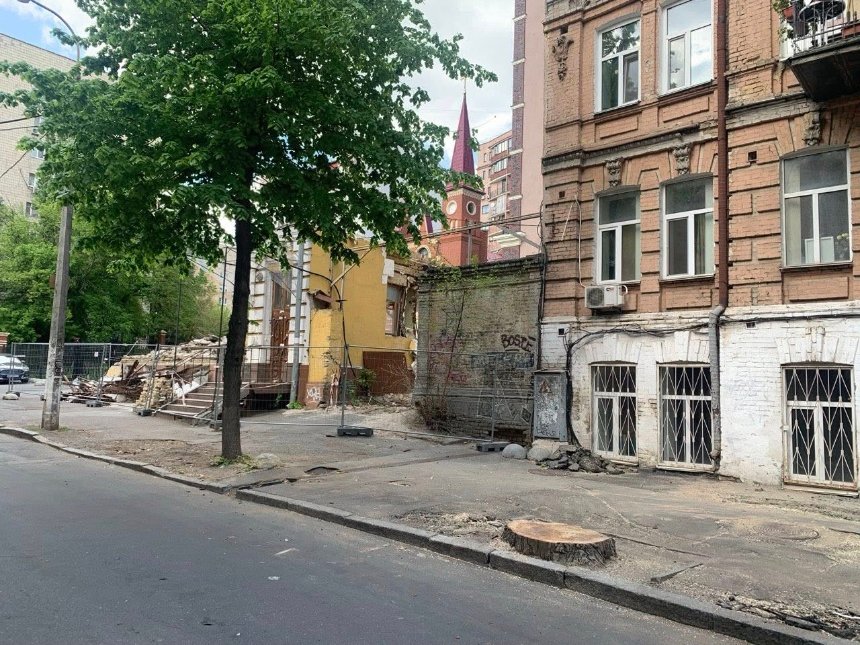 Містяни просять ліквідувати комунальне об’єднання “Київзеленбуд”: петиція