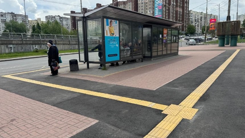У Голосіївському районі Києва облаштували безбар’єрний підхід до ЦНАПу: фото