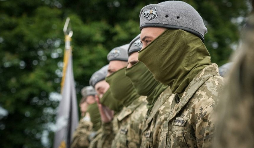 На Алеї захисників України у Києві відкрили пам'ятний знак "Сили спеціальних операцій": фото