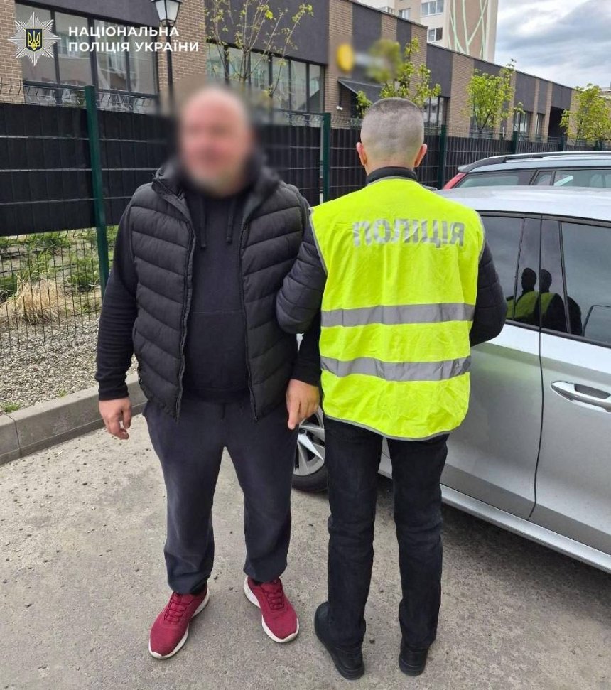 Правоохоронці розшукують водія, який влаштував стрілянину у Святошинському районі Києва